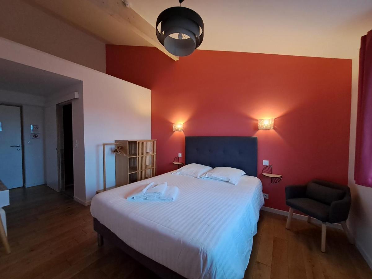 Hotel L'Auberge Canaulaise Lacanau Bagian luar foto